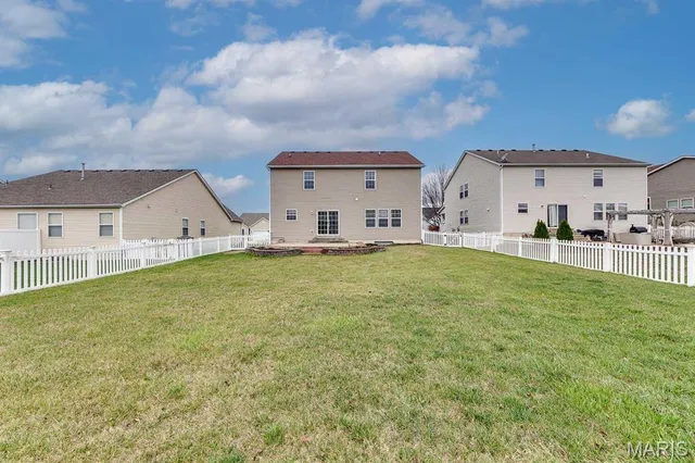 $2,800 | 1832 English Oak Drive, O'Fallon, MO 63367