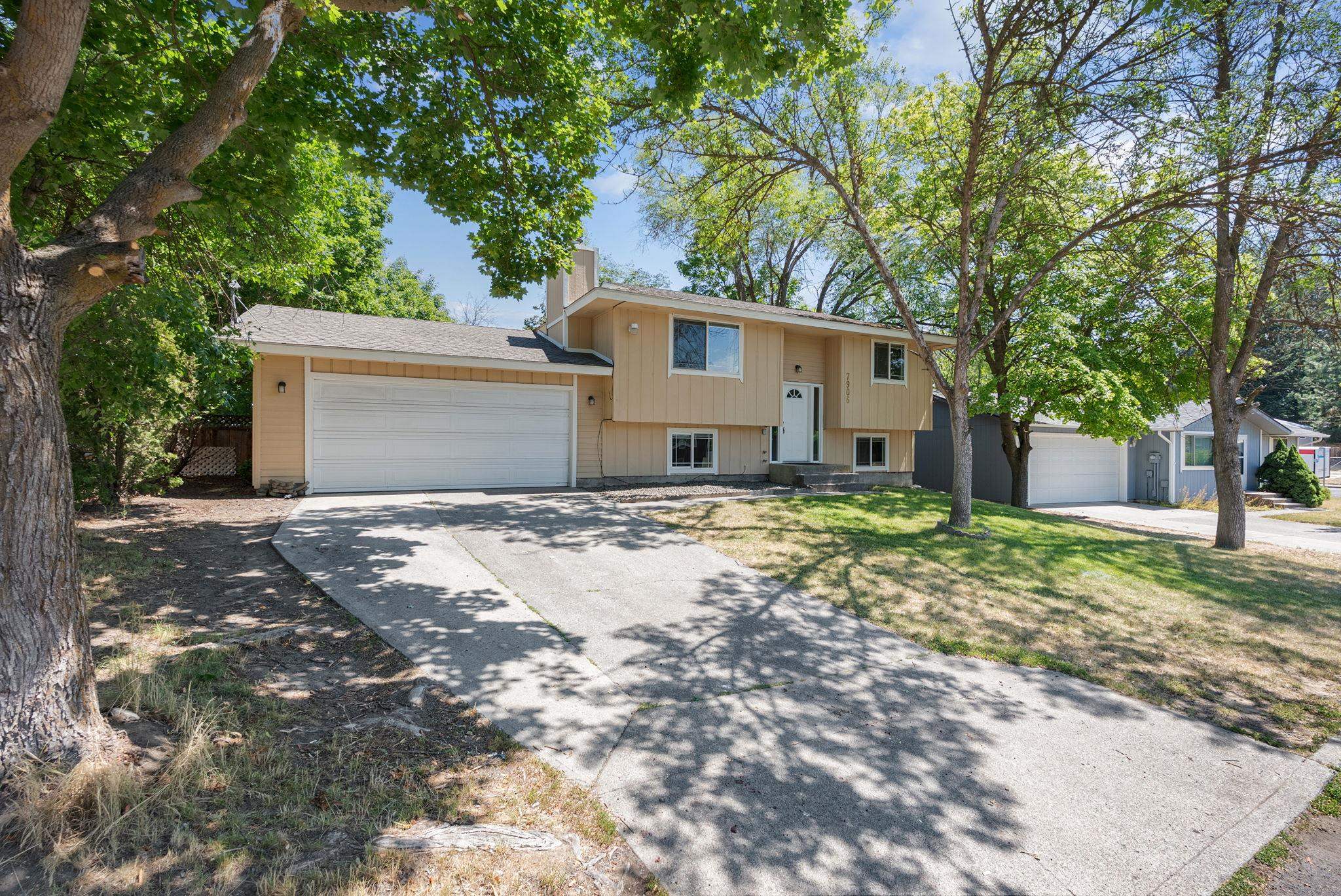 7906 North Dakota Street Spokane, WA 99208 - Photo 2 of 26