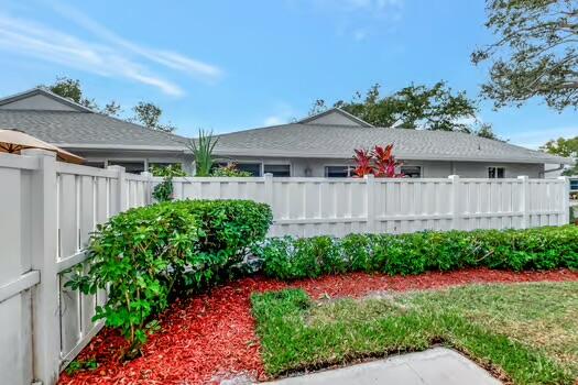 8914 Windtree Street Boca Raton, FL 33496 - Photo 26 of 30 Patio