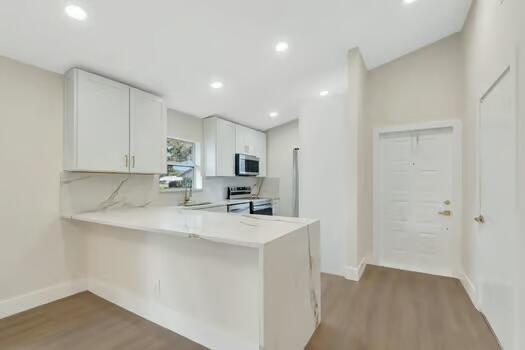 8914 Windtree Street Boca Raton, FL 33496 - Photo 8 of 30 Kitchen