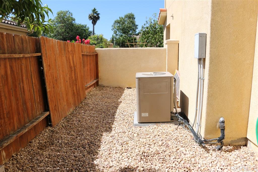 12715 Oak Knoll Road Poway, CA 92064 - Photo 22 of 25