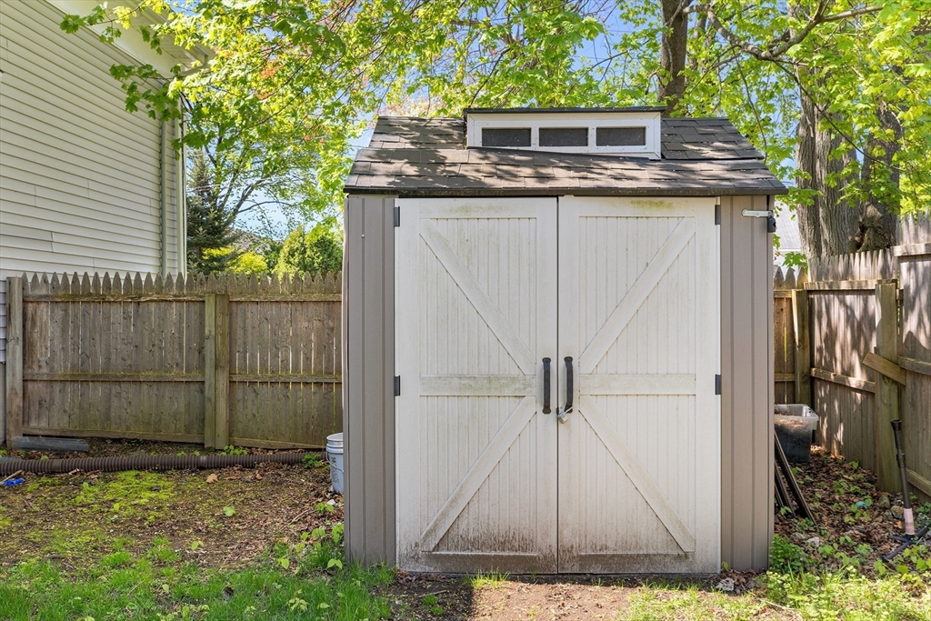 3 Edwards Street Franklin, MA 02038 - Photo 33 of 41
