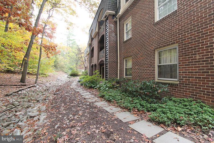 5905 Noblestown Road, Unit E Springfield, VA 22152 - Photo 8 of 26 View
