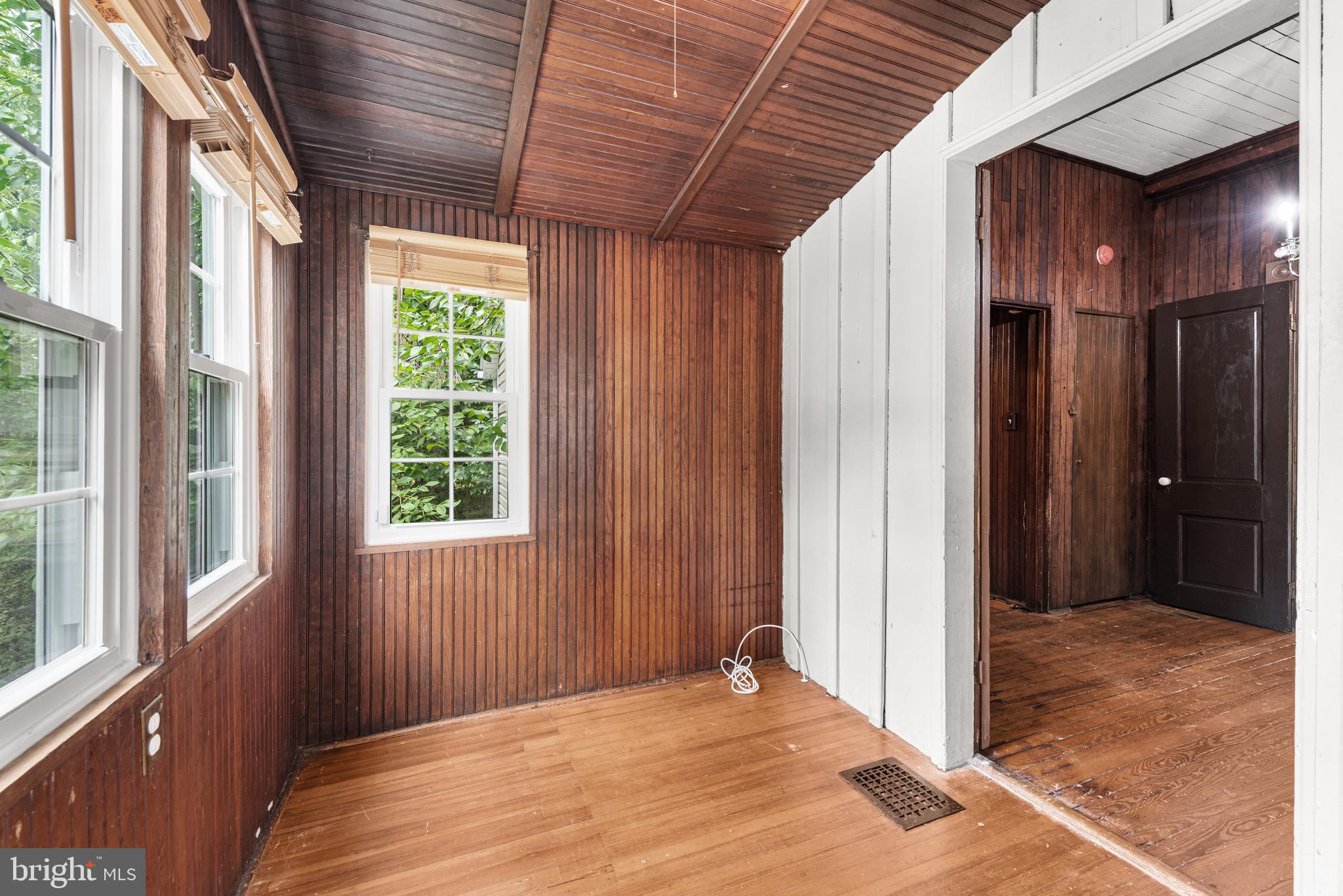 6204 Gernand Road Baltimore, MD 21209 - Photo 10 of 19