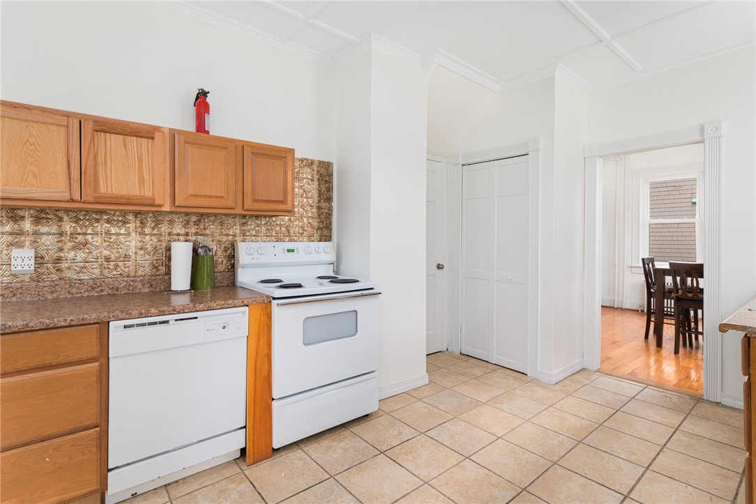 53 Warner Street Newport, RI 02840 - Photo 12 of 34