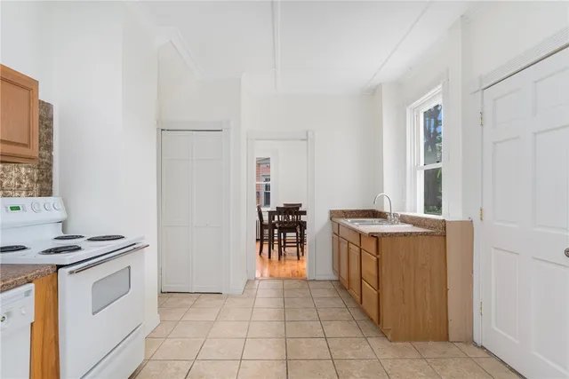 $3,000 | 53 Warner Street, Newport, RI 02840