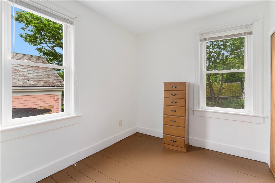 53 Warner Street Newport, RI 02840 - Photo 26 of 34