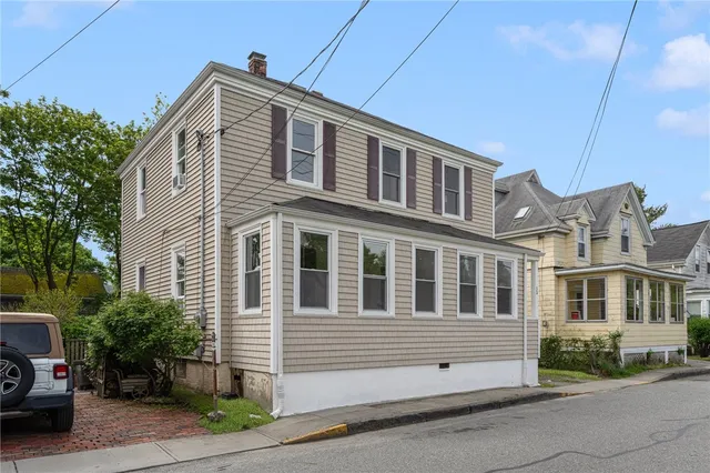 $3,000 | 53 Warner Street, Newport, RI 02840