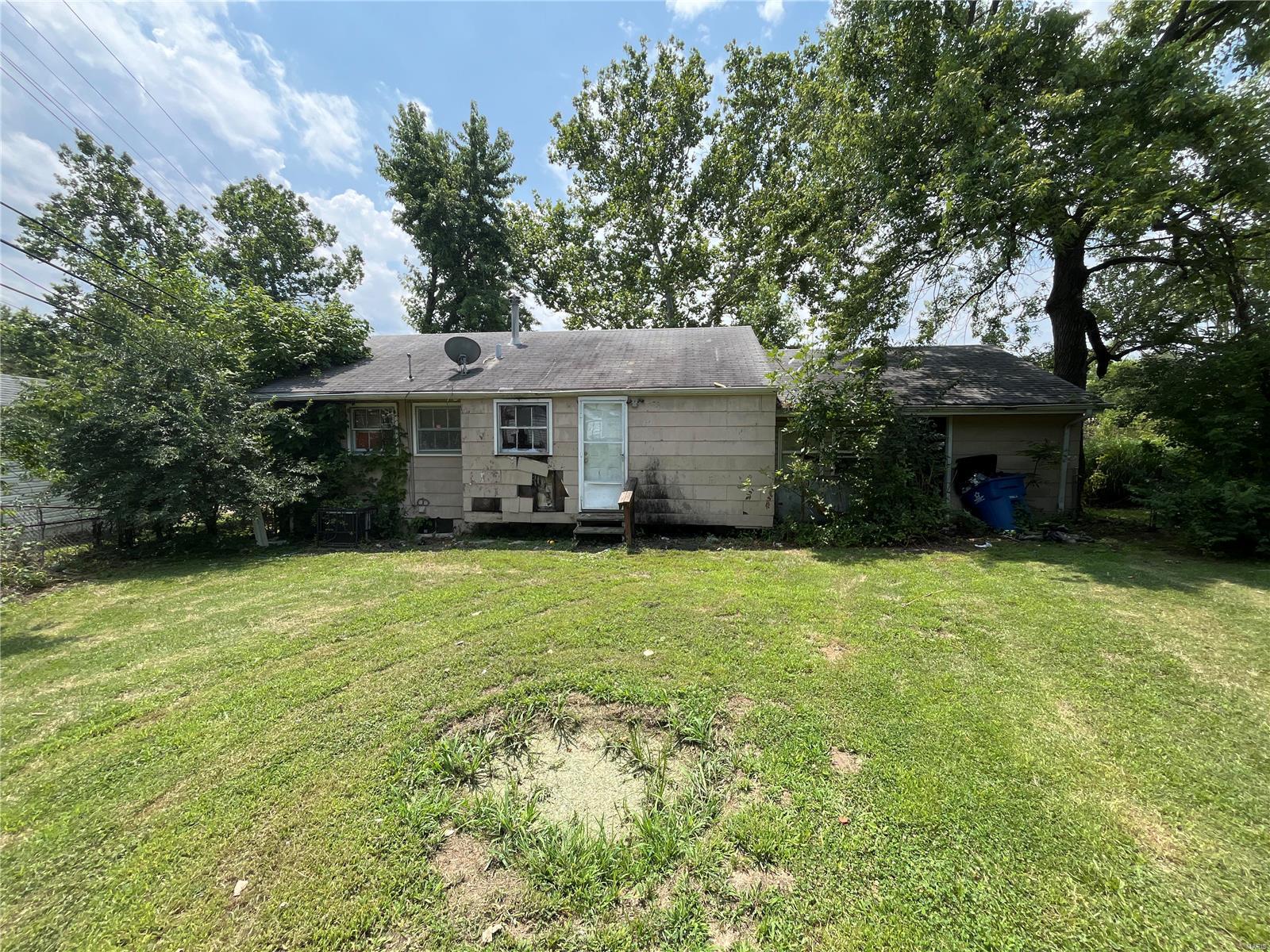 311 Estridge Road St. Louis, MO 63137 - Photo 5 of 19