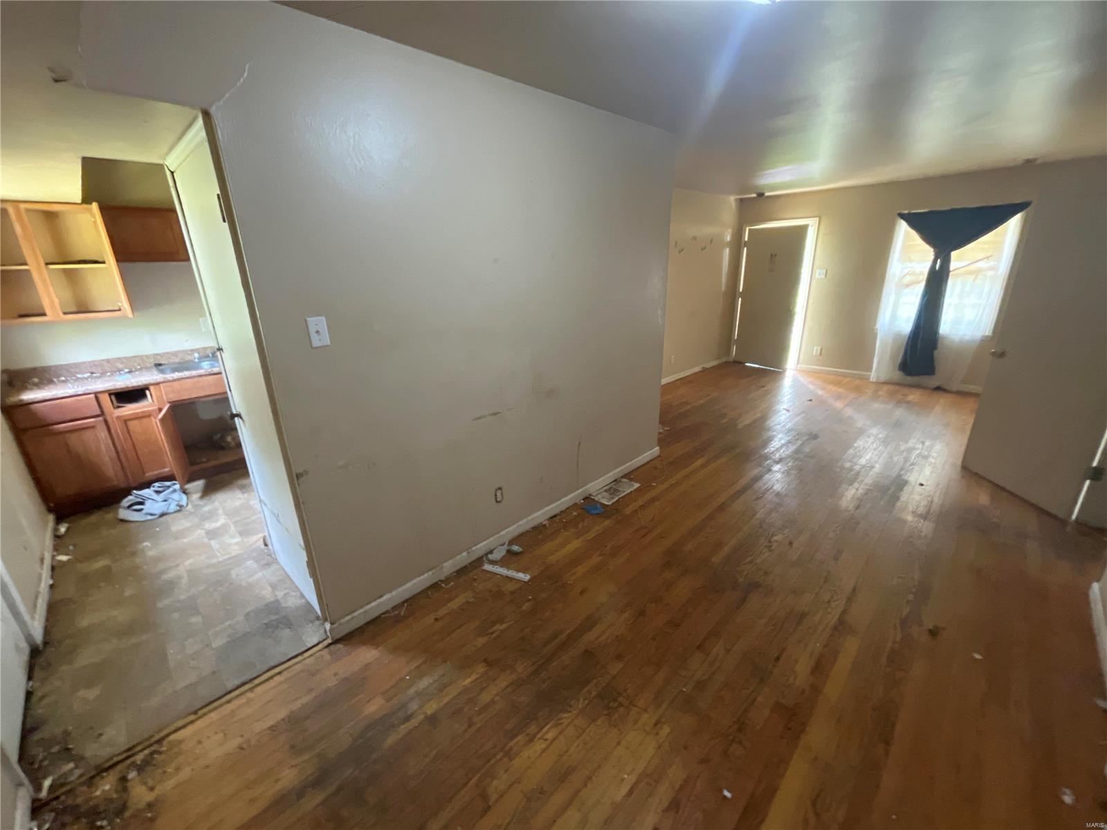 311 Estridge Road St. Louis, MO 63137 - Photo 8 of 19