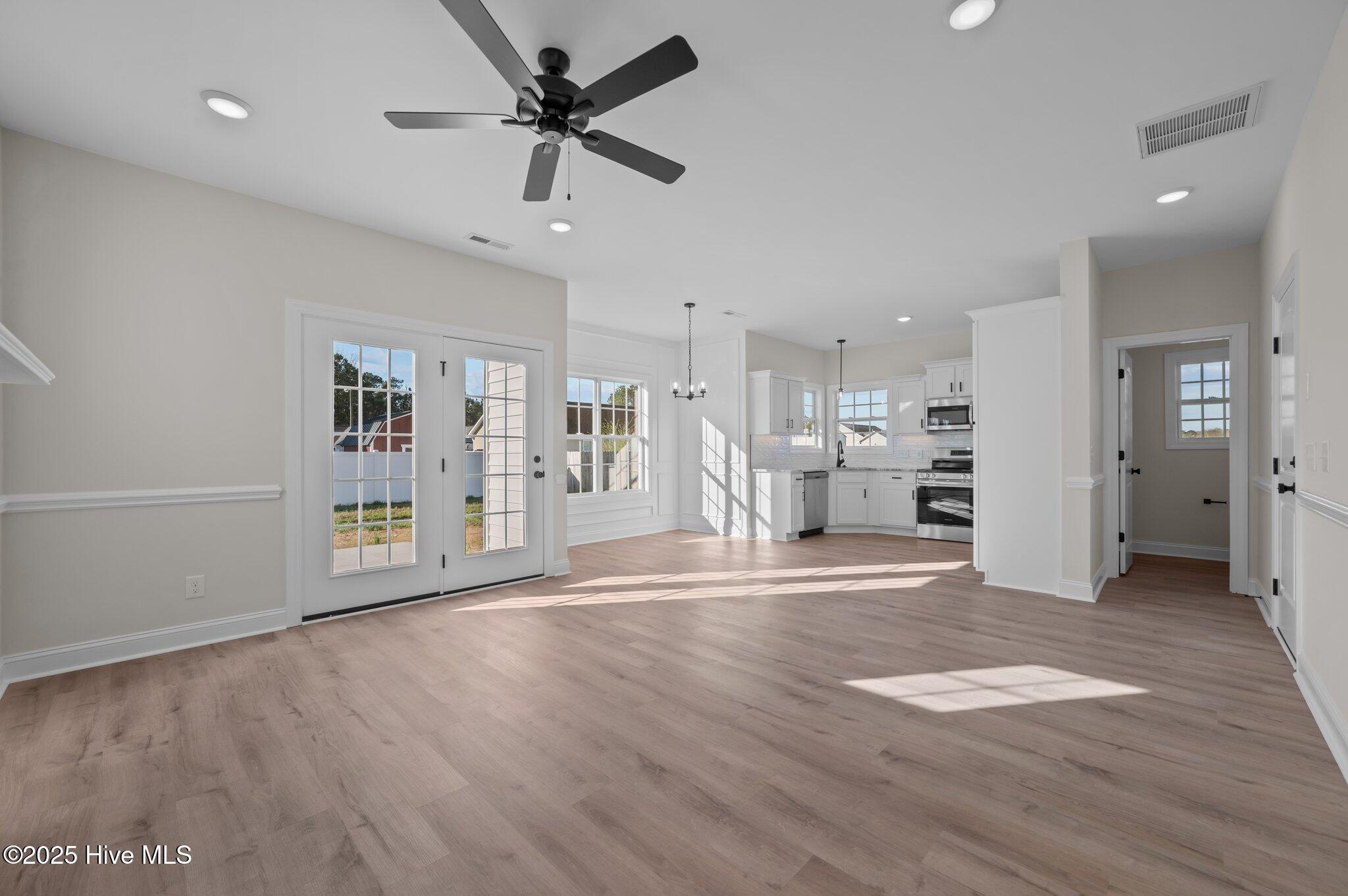 412 Pepperbush Court Ayden, NC 28513 - Photo 17 of 41 22-web-or-mls-LHV_4650