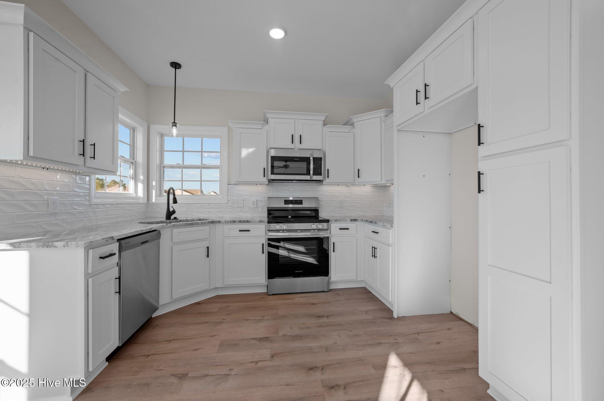 412 Pepperbush Court Ayden, NC 28513 - Photo 21 of 41 26-web-or-mls-LHV_4662