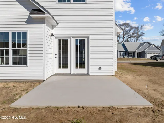 $301,500 | 412 Pepperbush Court, Ayden, NC 28513