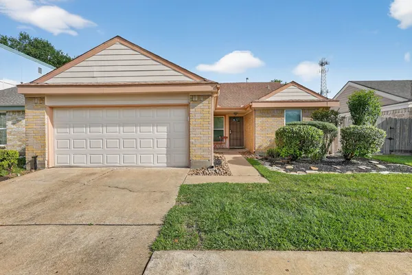 $315,000 | 11842 South Fairhollow Lane, Houston, TX 77043