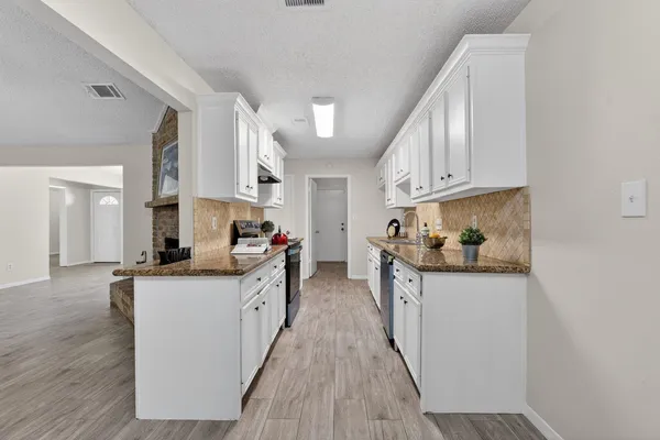 $315,000 | 11842 South Fairhollow Lane, Houston, TX 77043