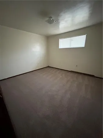 $800 | 935 Russellwood Avenue, Unit 5, McKees Rocks, PA 15136