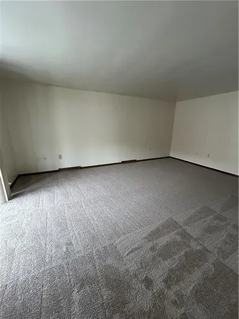 $800 | 935 Russellwood Avenue, Unit 5, McKees Rocks, PA 15136