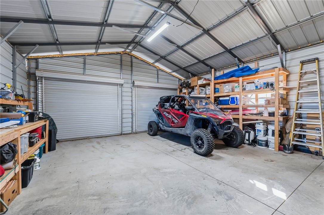 429 South Lochiel Road Golden Valley, AZ 86413 - Photo 43 of 61 Garage