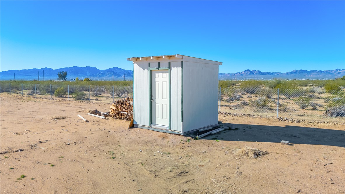 429 South Lochiel Road Golden Valley, AZ 86413 - Photo 45 of 61 Storage