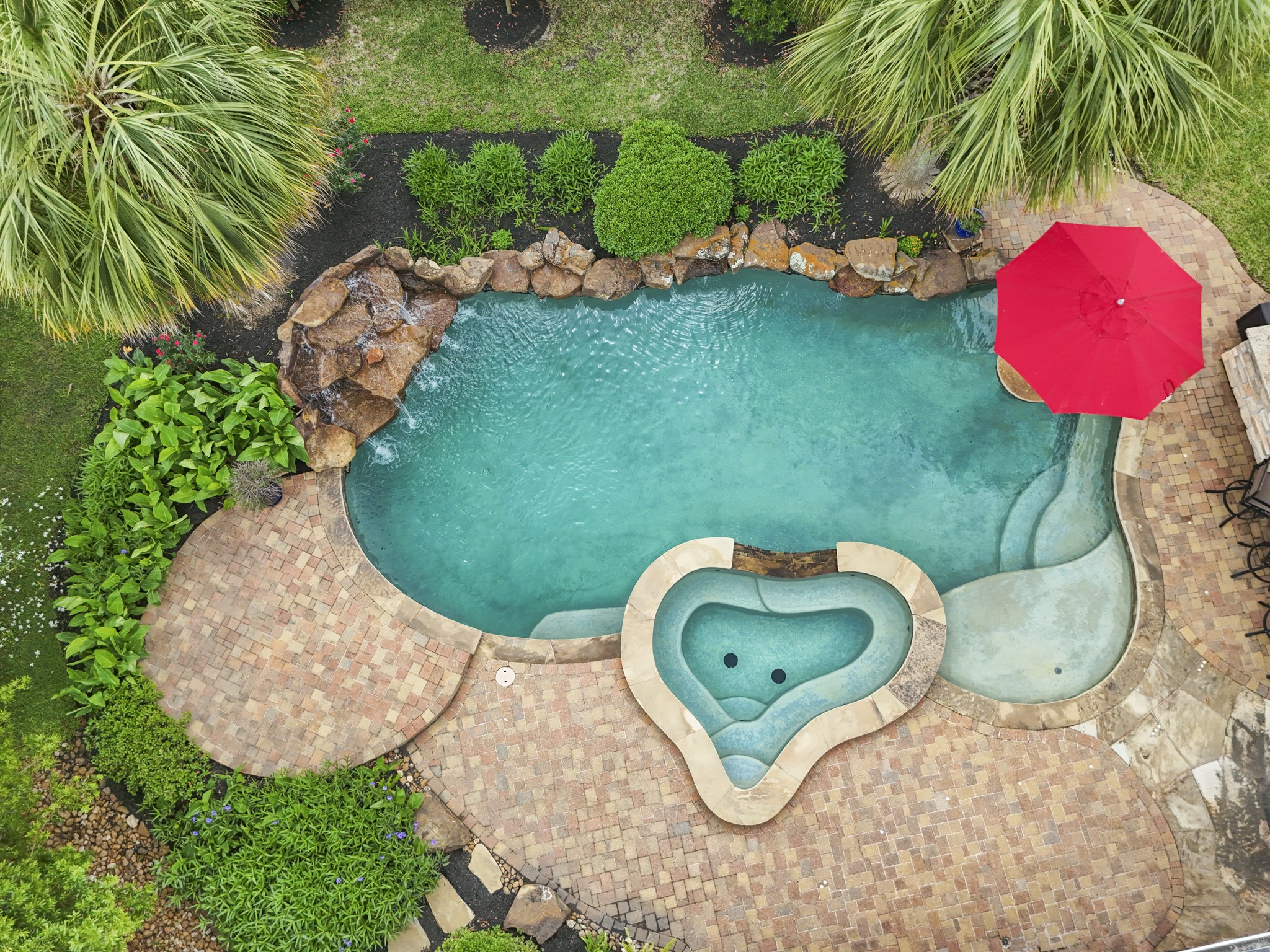 9707 Blue Cruls Way Spring, TX 77379 - Photo 49 of 50 an aerial view of a swimming pool and front yard