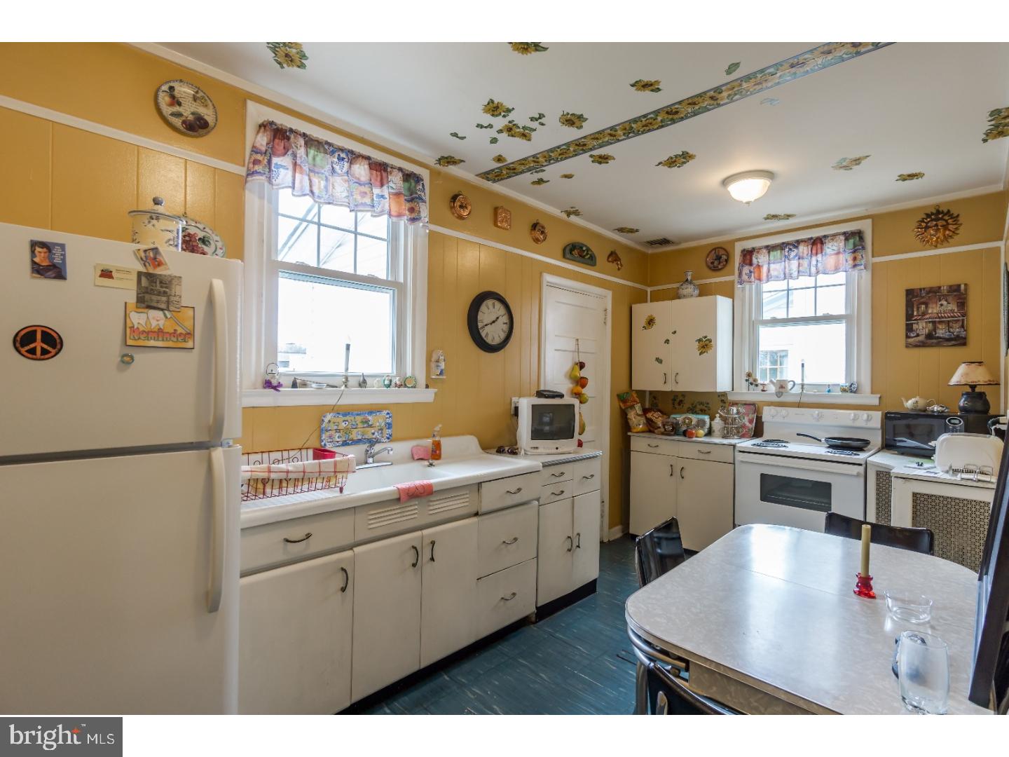 284 Ballymore Road Springfield, PA 19064 - Photo 2 of 19 Kitchen