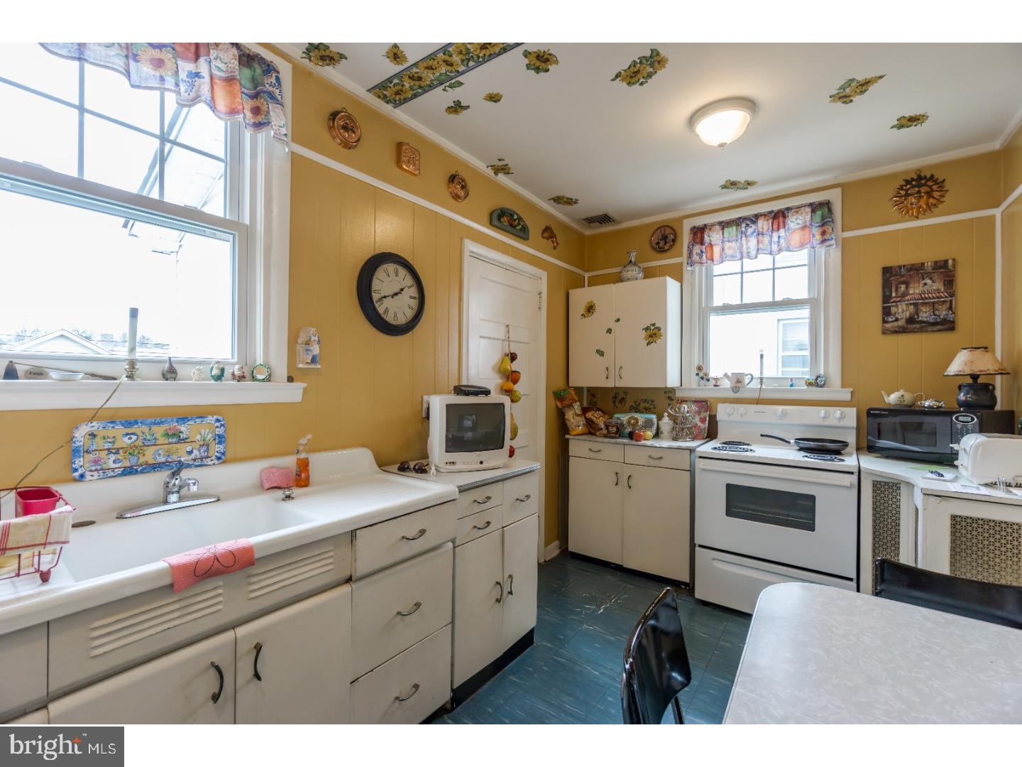 284 Ballymore Road Springfield, PA 19064 - Photo 3 of 19 Kitchen