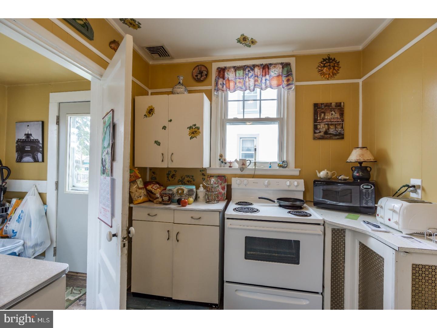 284 Ballymore Road Springfield, PA 19064 - Photo 4 of 19 Kitchen