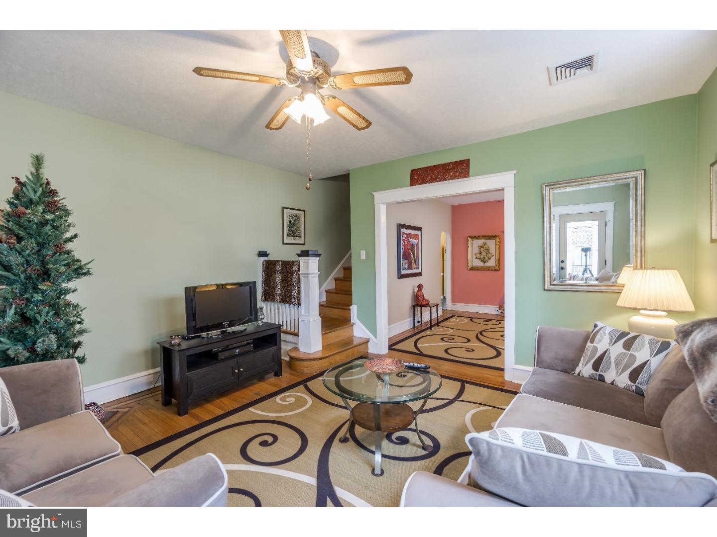 284 Ballymore Road Springfield, PA 19064 - Photo 6 of 19 Living Room