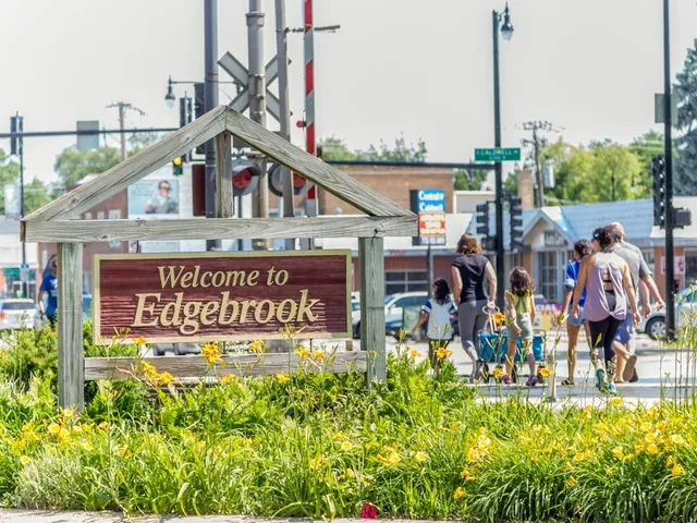 $399,900 | 5265 West Devon Avenue, Chicago, IL 60646