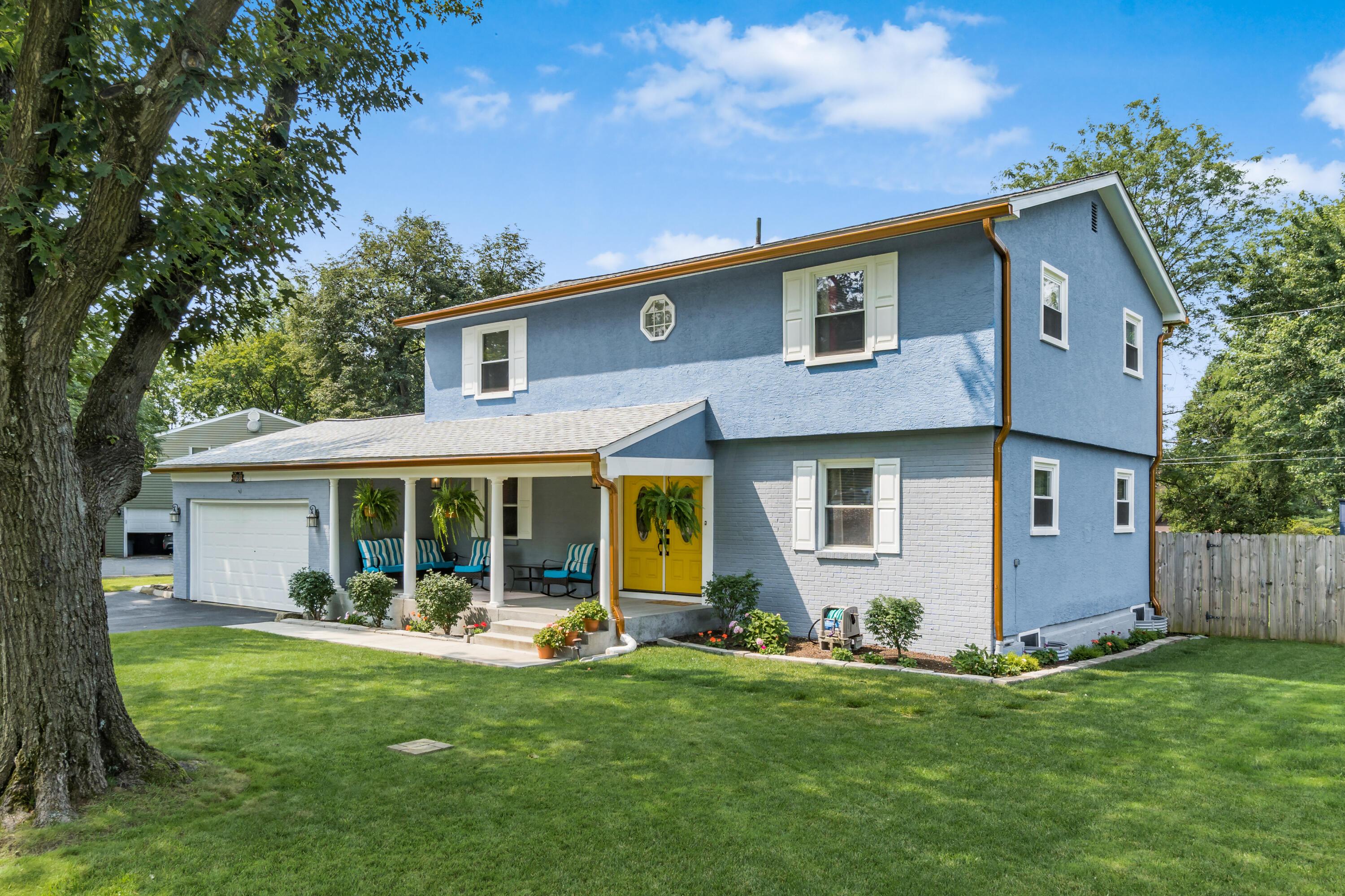 S_-_1081_Plum_Ridge_-_004