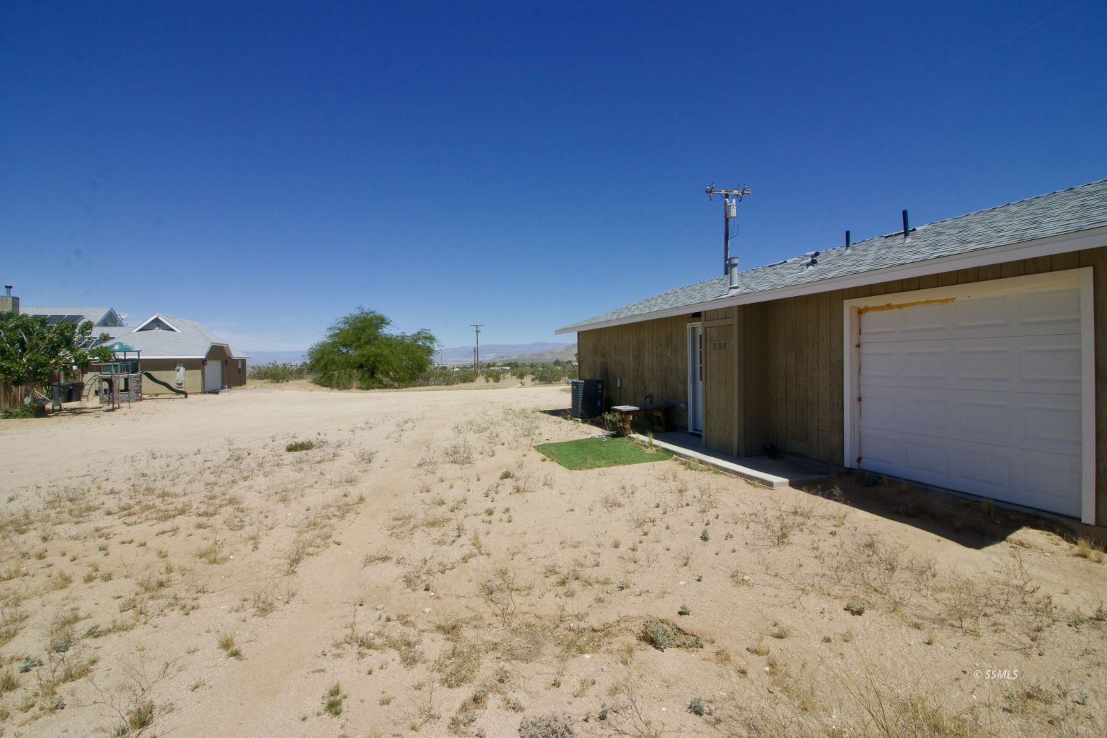 1661 East Dolphin Avenue Ridgecrest, CA 93555 - Photo 34 of 46