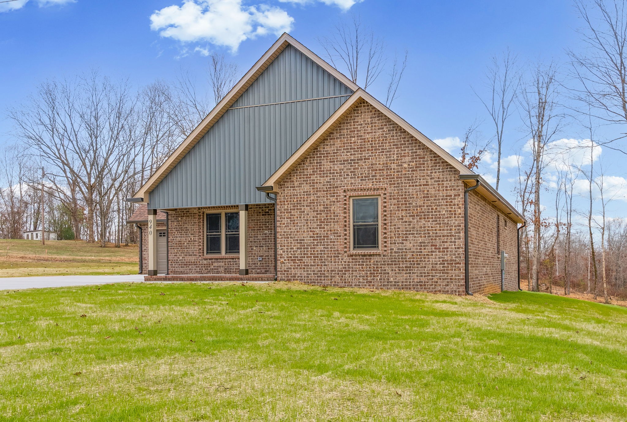 940 Palmyra Road Clarksville, TN 37040 - Photo 3 of 37 Gallery Image 3
