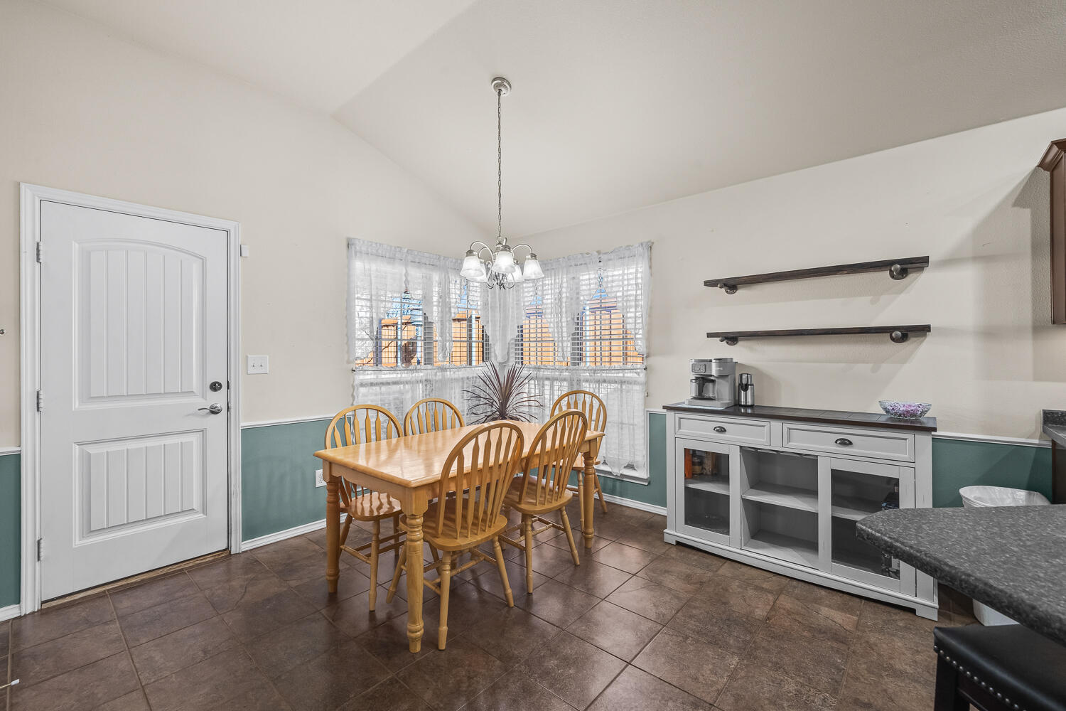 7022 94th Street Lubbock, TX 79424 - Photo 12 of 29 7022 94th St-14