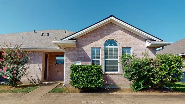 $450,000 | 2324-2326 Trace Meadows, College Station, TX 77845
