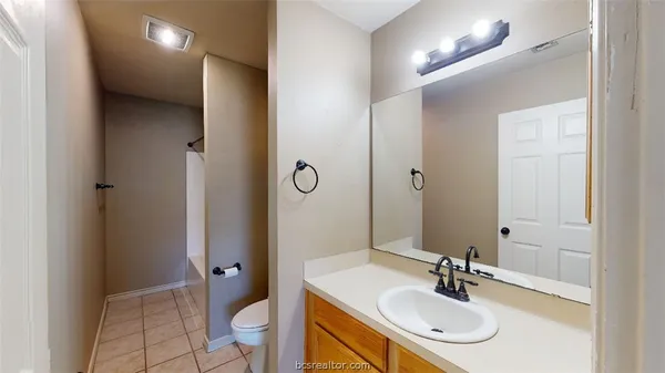 $450,000 | 2324-2326 Trace Meadows, College Station, TX 77845