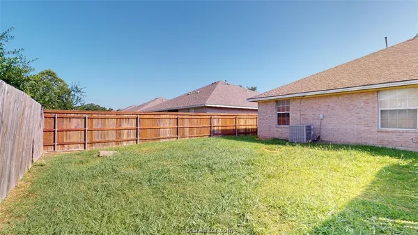 $450,000 | 2324-2326 Trace Meadows, College Station, TX 77845