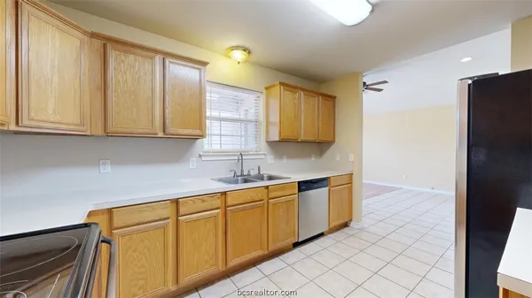 $450,000 | 2324-2326 Trace Meadows, College Station, TX 77845