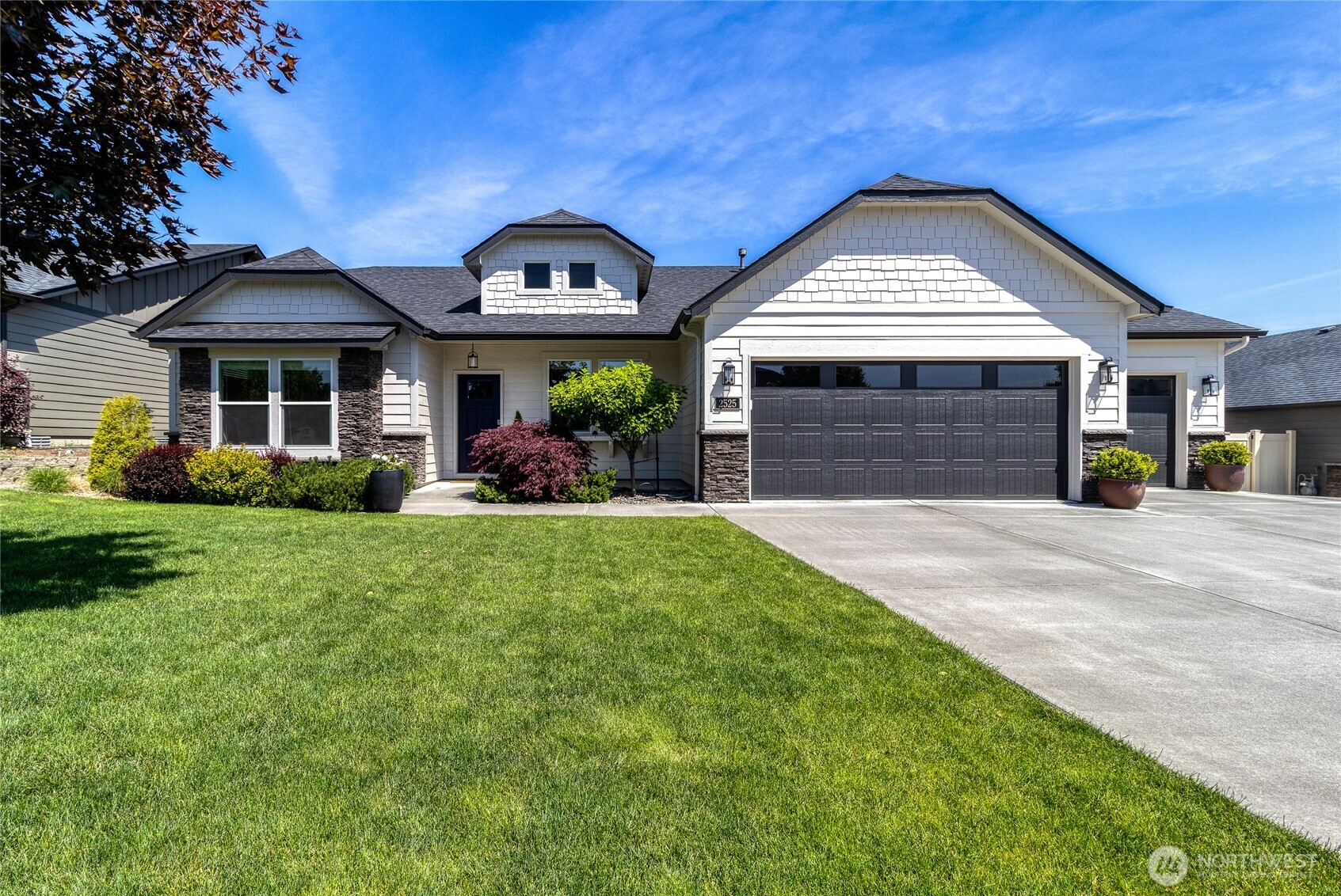 2525 Wedgewood Road Walla Walla, WA 99362 - Photo 1 of 28