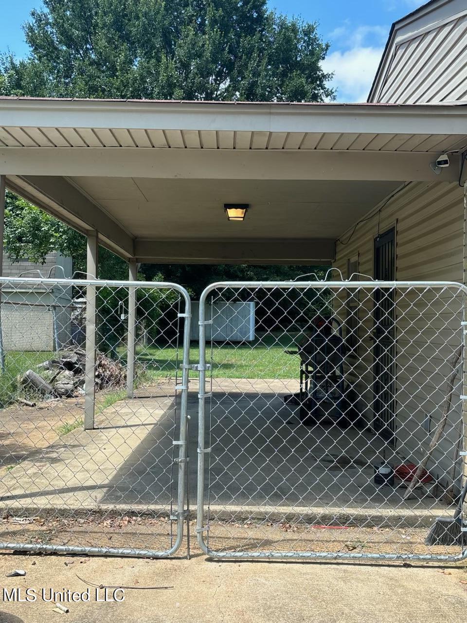 3080 Mayfair Road Horn Lake, MS 38637 - Photo 3 of 15 74474992564__3A3F59F8-8DDE-46FA-BFC1-0C0