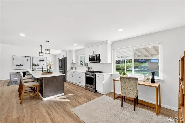 $425,000 | 2838 Flintwood Drive, St. Louis, MO 63129