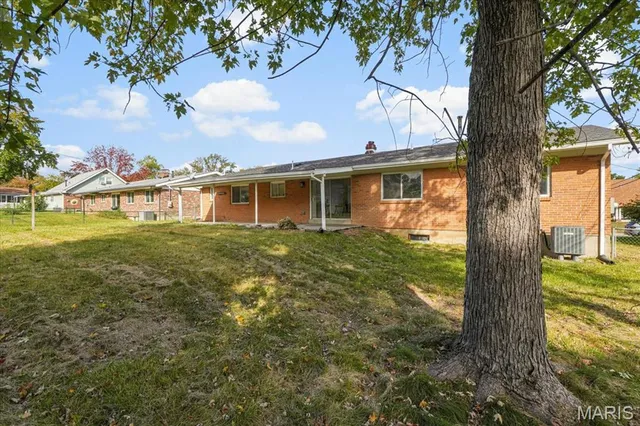 $425,000 | 2838 Flintwood Drive, St. Louis, MO 63129