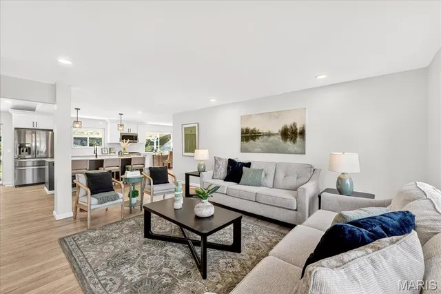 $425,000 | 2838 Flintwood Drive, St. Louis, MO 63129