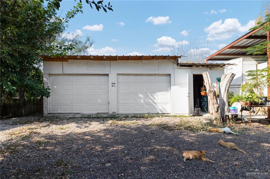 423 Liam Street Donna, TX 78537 - Photo 6 of 14 a view of a house with a yard