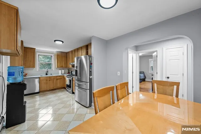 $749,000 | 1667 Ardsley Court, Teaneck, NJ 07666