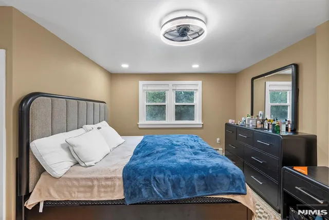 $749,000 | 1667 Ardsley Court, Teaneck, NJ 07666