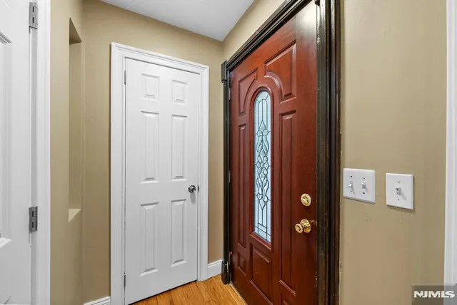 $749,000 | 1667 Ardsley Court, Teaneck, NJ 07666