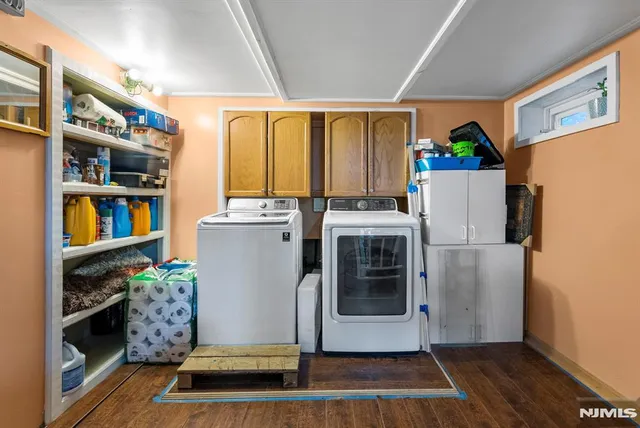 $749,000 | 1667 Ardsley Court, Teaneck, NJ 07666