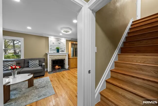 $749,000 | 1667 Ardsley Court, Teaneck, NJ 07666