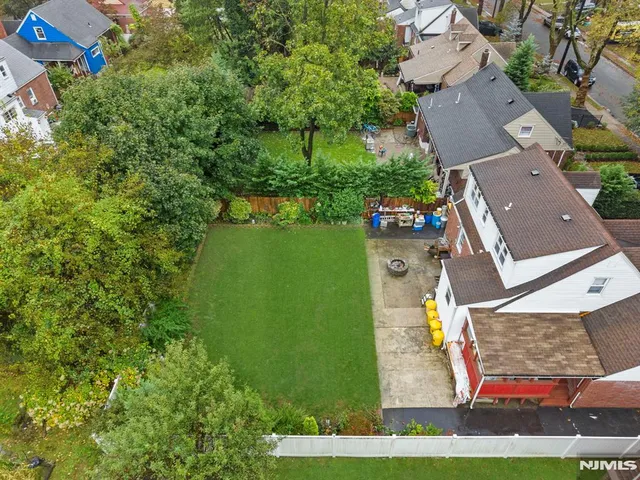 $749,000 | 1667 Ardsley Court, Teaneck, NJ 07666