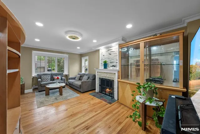 $749,000 | 1667 Ardsley Court, Teaneck, NJ 07666